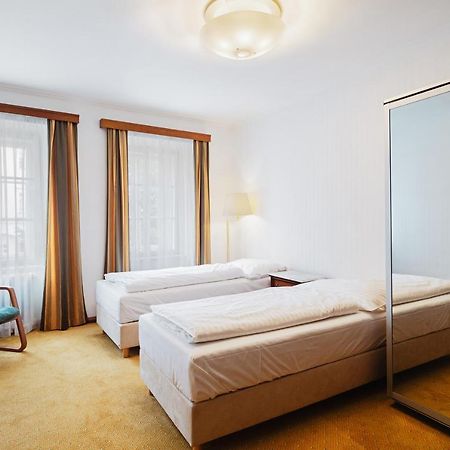 Hotel U Modreho Orla - At The Blue Eagle Prag Exterior foto