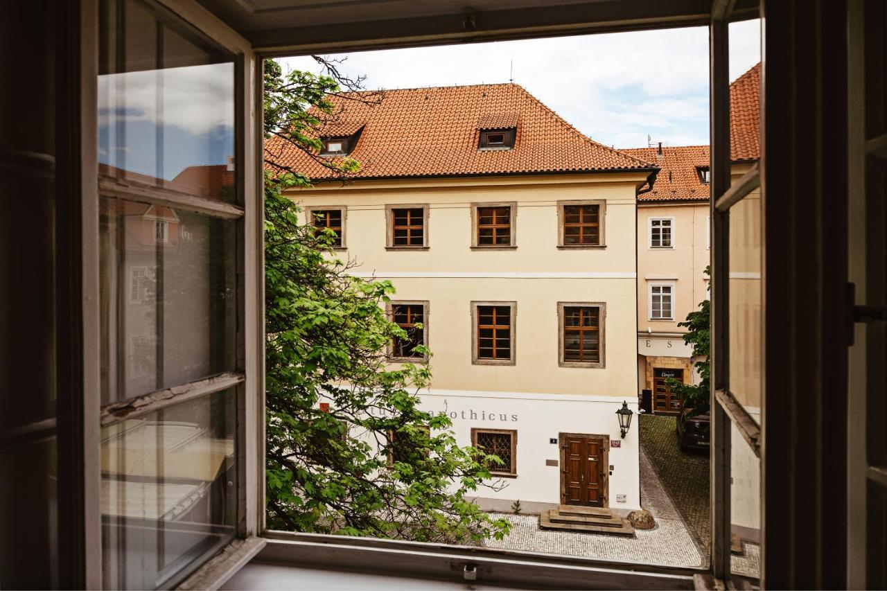 Hotel U Modreho Orla - At The Blue Eagle Prag Exterior foto