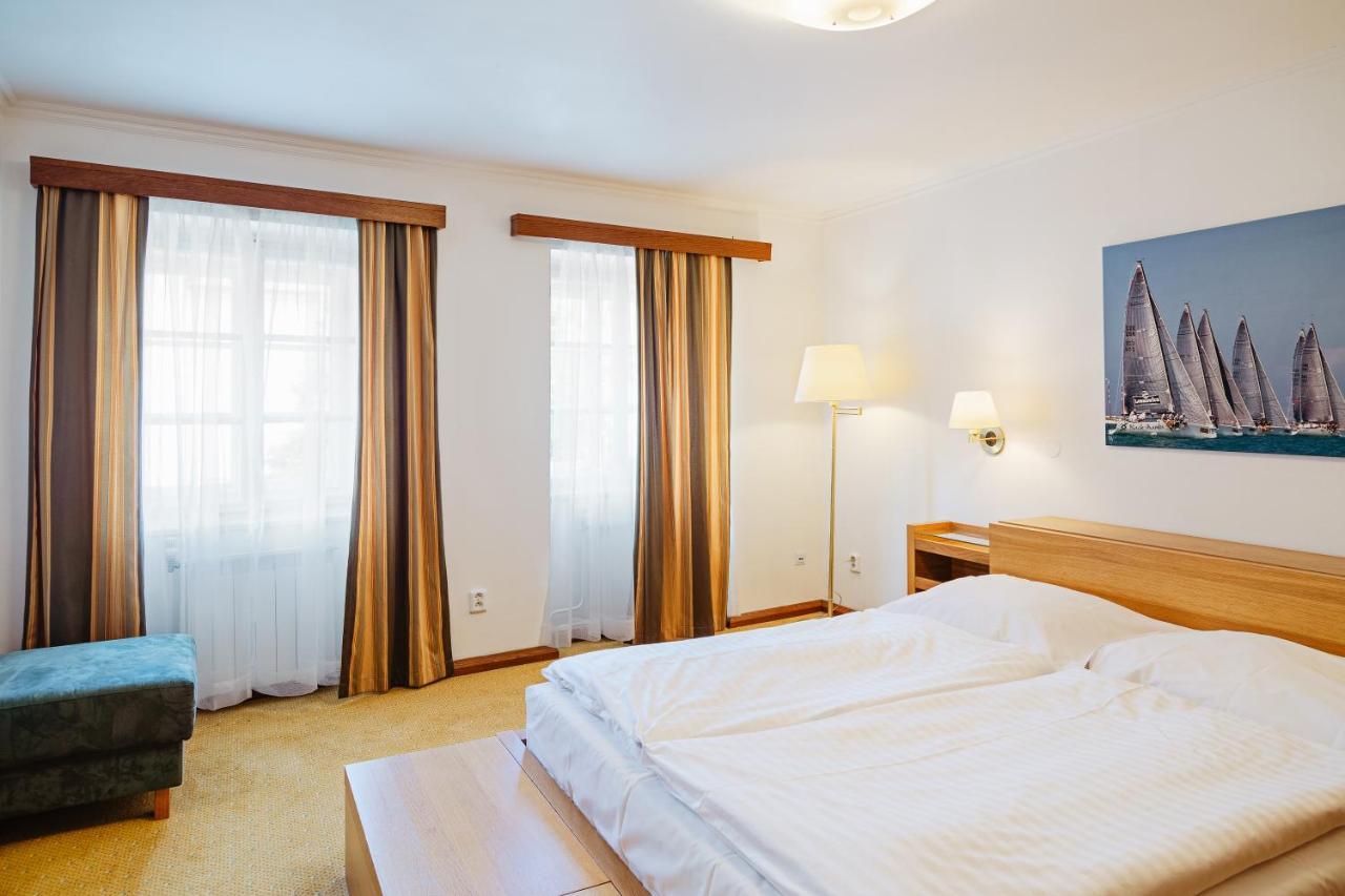 Hotel U Modreho Orla - At The Blue Eagle Prag Exterior foto